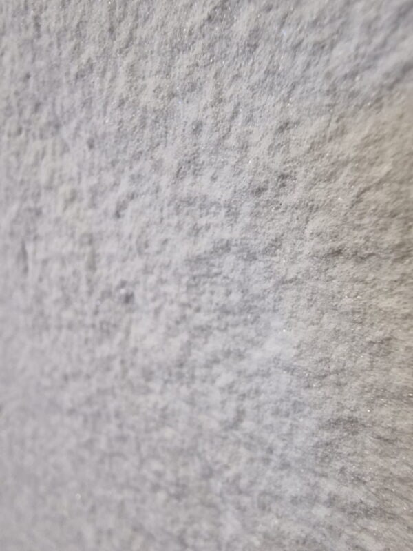 Dlaczego warto wybrać fornir kamienny